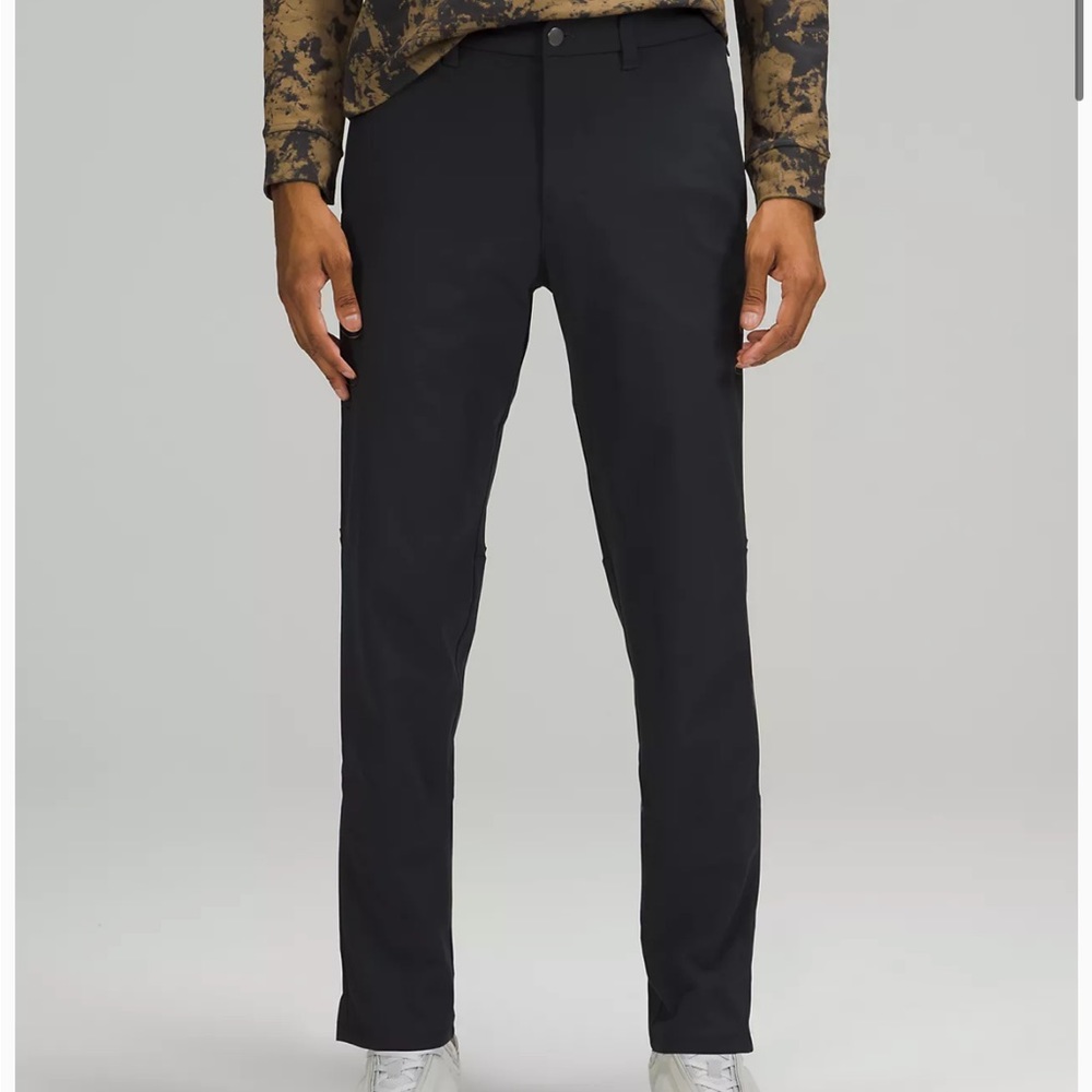 LULULEMON Men’s SLIM-FIT PANTS in NAVY
